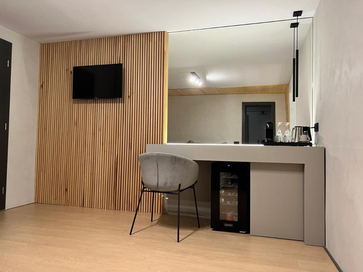 Garden Retreat Junior (Adults Only) Hotel Бран Екстериор снимка