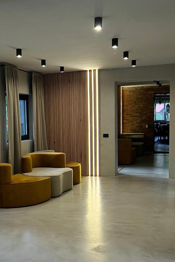 Garden Retreat Junior (Adults Only) Hotel Бран Екстериор снимка