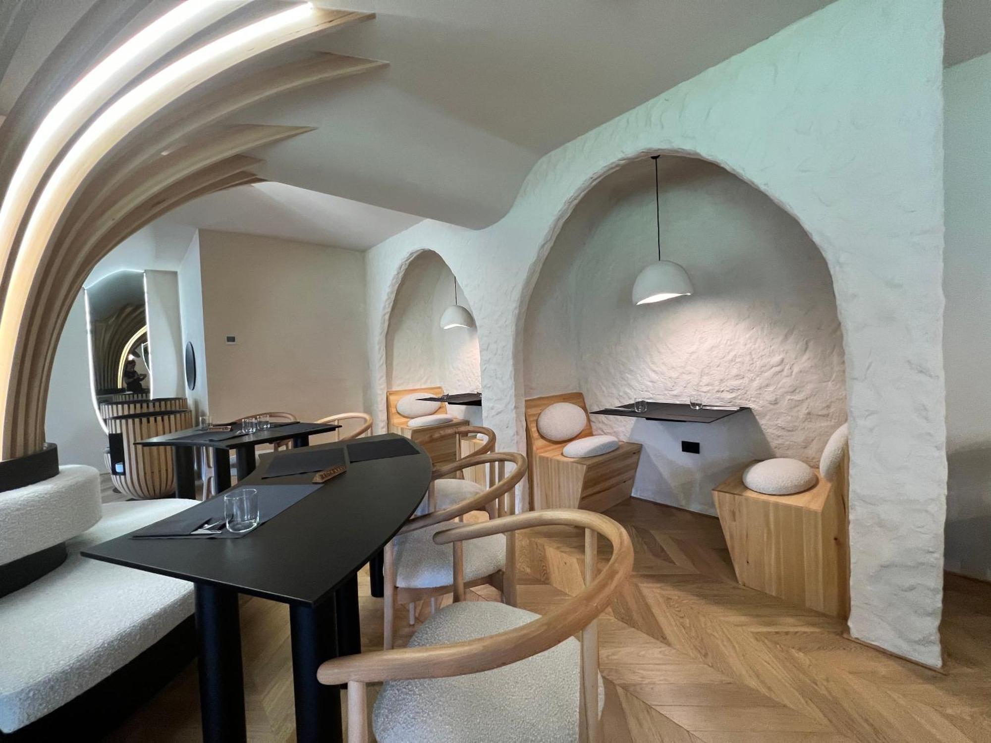 Garden Retreat Junior (Adults Only) Hotel Бран Екстериор снимка